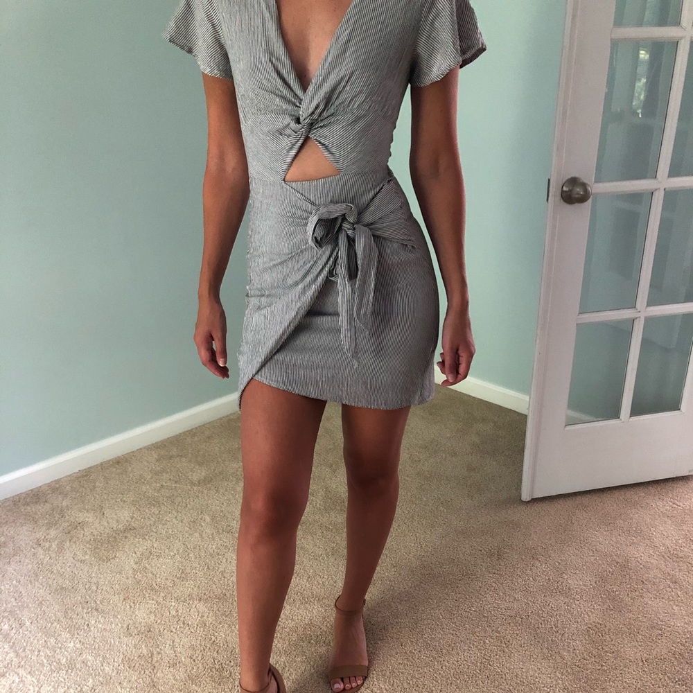 Storia cutout dress size S